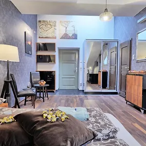 Cafe Garden Apartment Krakow