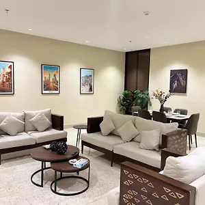 Najd Themed سلمانيه فاخرة شقة الرياض